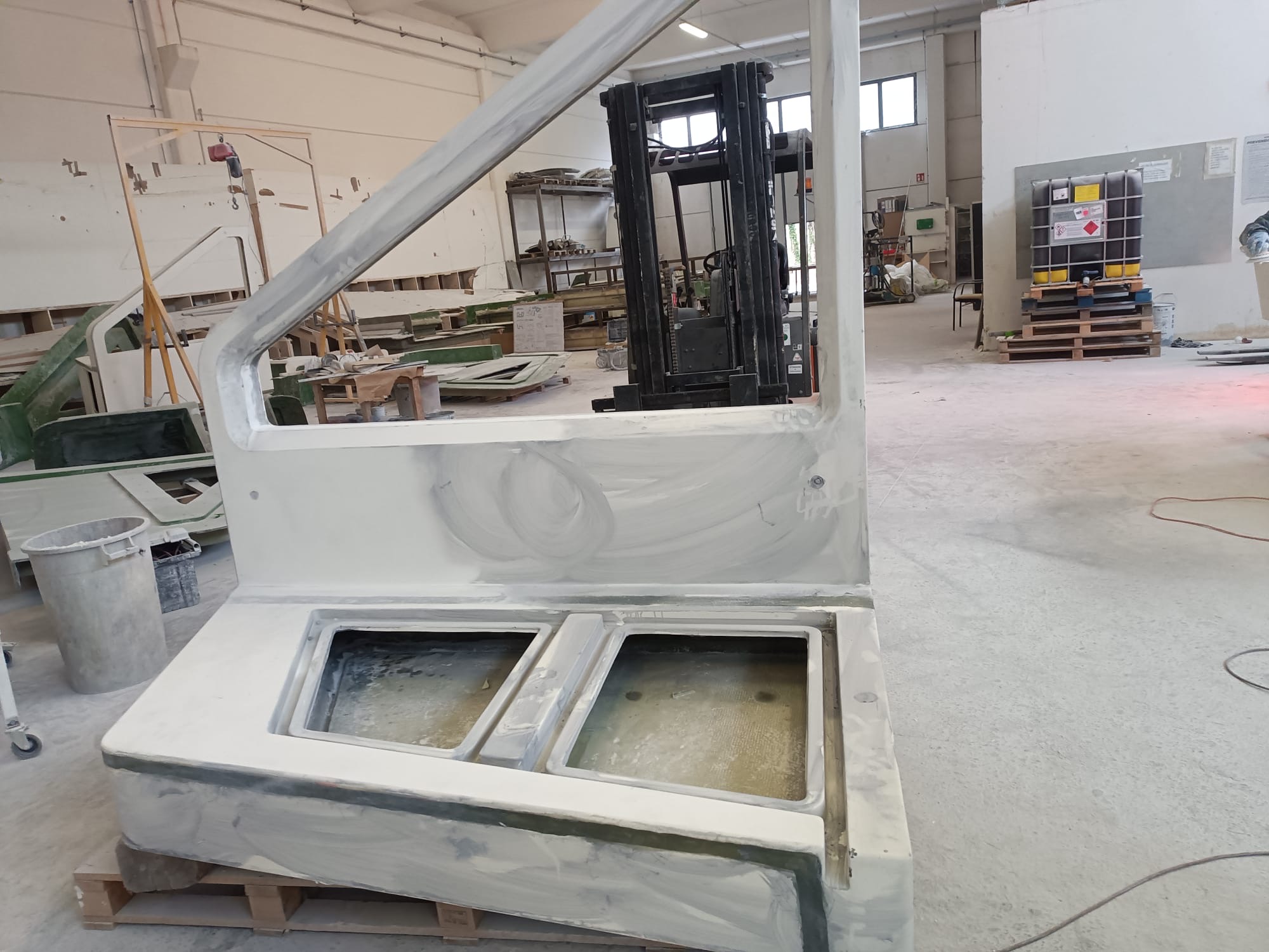 Produzione accessori in Vtr per Megayachts.