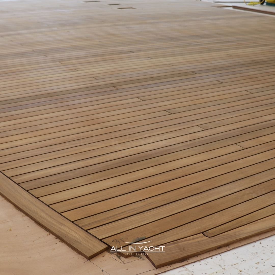 Fase di costruzione del teak