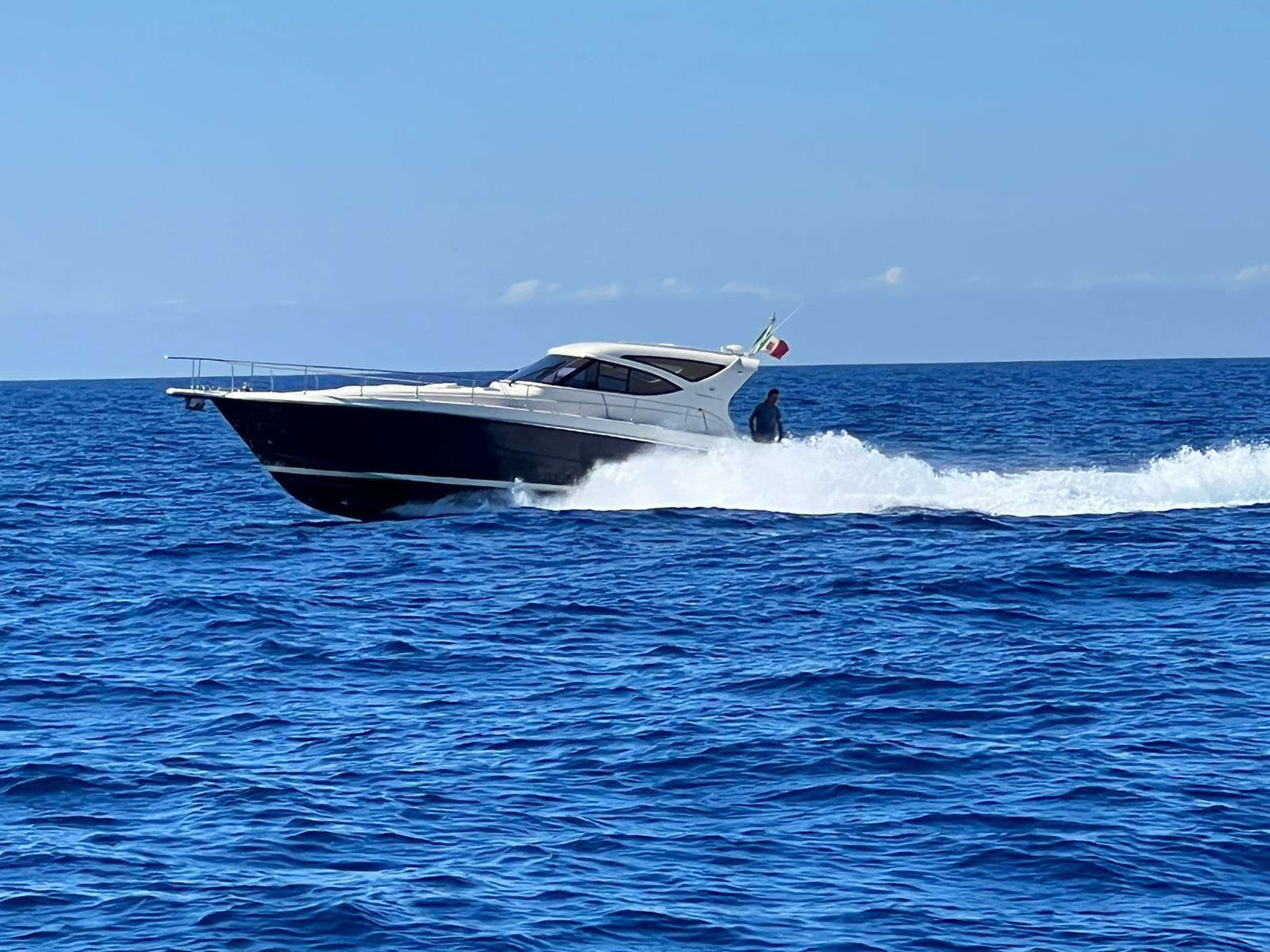 Cayman 02