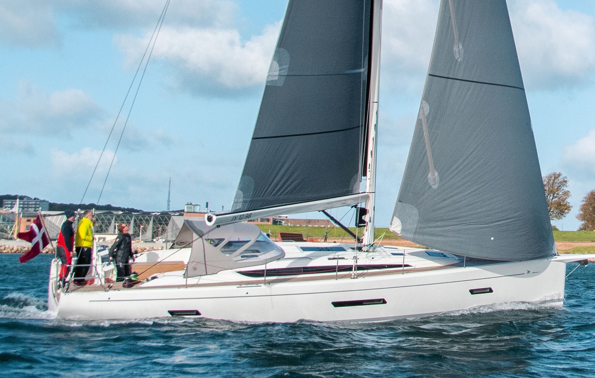 Italia Yachts Bellissima - 02